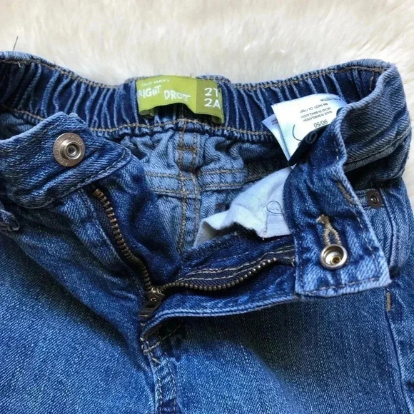 Old Navy Toddler Jeans Straight Leg  Size 2T - Picture 6 of 12